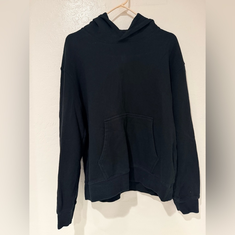 Quince Black Men’s Hoodie Front Pocket 100% Organic Cotton size L